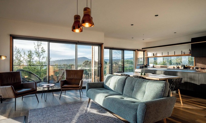Coles Bay House | Baden House - Freycinet Luxury Houses