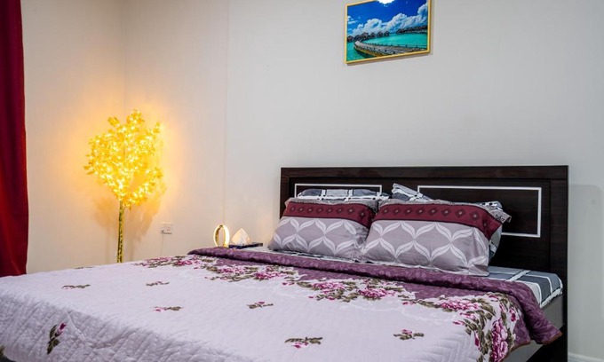 Mussafah House | BAITH AL JANNAH L L C - Working Professional - Peaceful Daily and Weekly Room