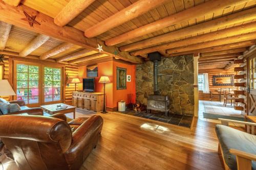 Hood River House | Baja Norte with Xbox and Board Game