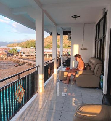 Komodo House | Bajo Komodo Homestay