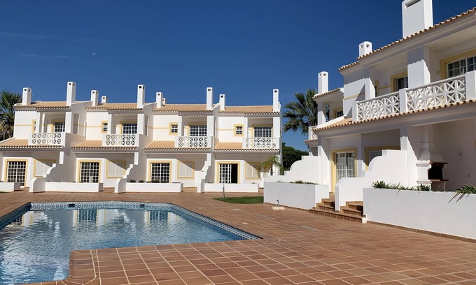 Branqueira Villa | BALAIA PLAZA AL