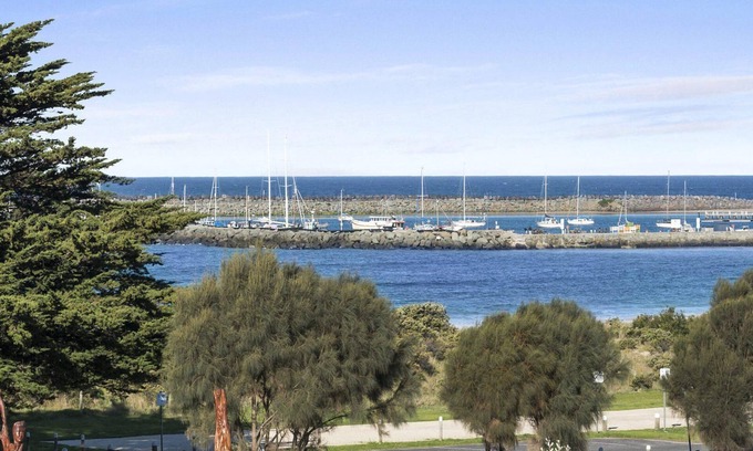 Apollo Bay Apartment | Balconies At The Butter Factory