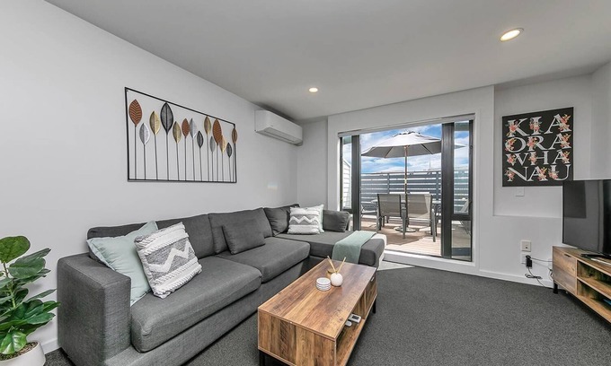 Parnell House | Balcony+Parking! Near Spark Arena | Zodiak Stays