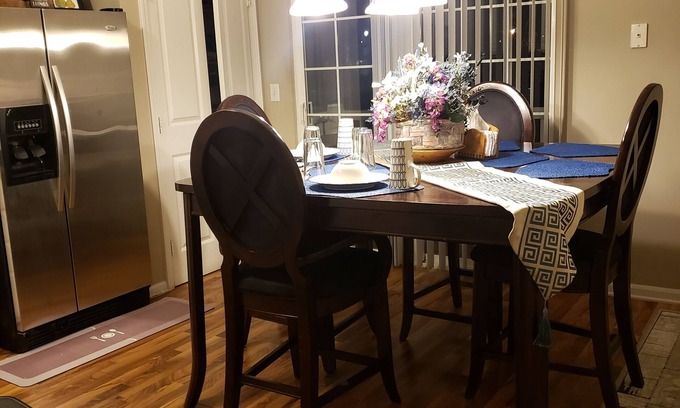 New Albany Condo | Balcony, Washer/Dryer, Gym, Pool, Coffee shop, Side Walks, The Goat Restaurant