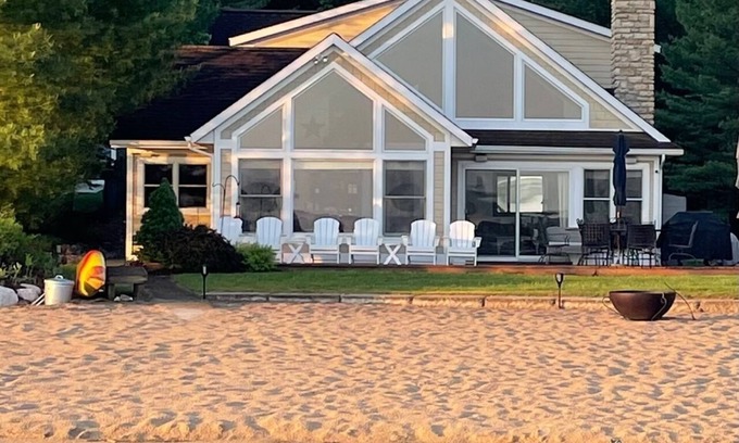 Baldwin House | Baldwin, MI beach front home on Big Star Lake, 3bed/3bath+bunks sleeps 14