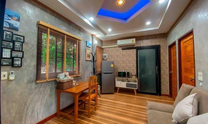 Sakon Nakhon Ski Chalet | Ban Aob Maiy(บ้านโอบไม้)