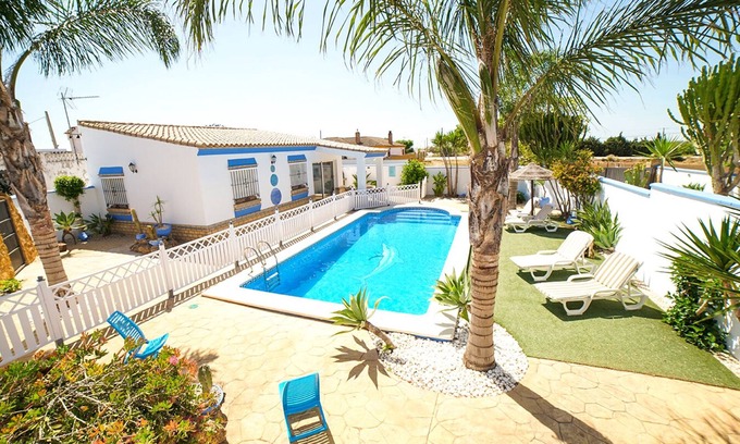 Conil de la Frontera Villa | BANANA VILLA WITH PRIVATE POOL IN CONIL DE LA FRONTERA.