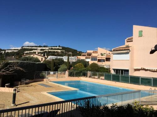 La Celle-sous-Gouzon Apartment | Bandol appartement classé 2 étoiles