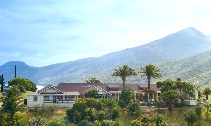Two Harbors Bed & Breakfast | Banning House of Two Harbors