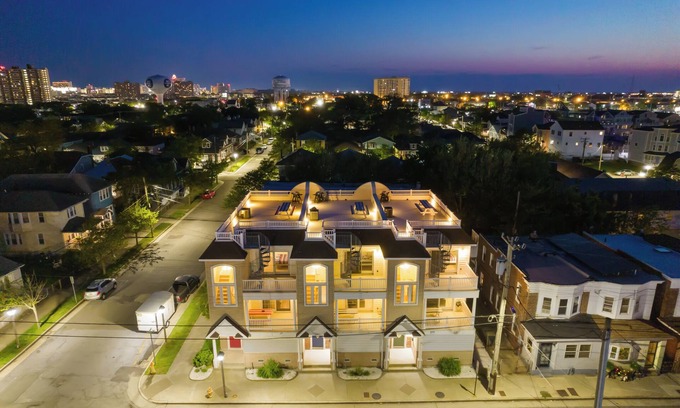Atlantic City House | ❤️Bar-B-Que on the Rooftop Deck! Near the Beach/Boardwalk/Casinos/Restaurants!