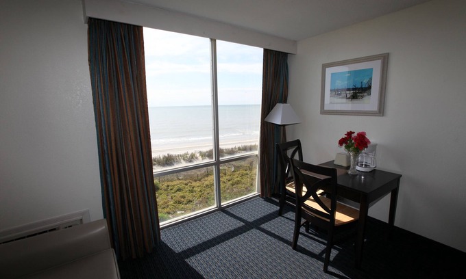 Downtown Myrtle Beach Hotel | Bar Harbor