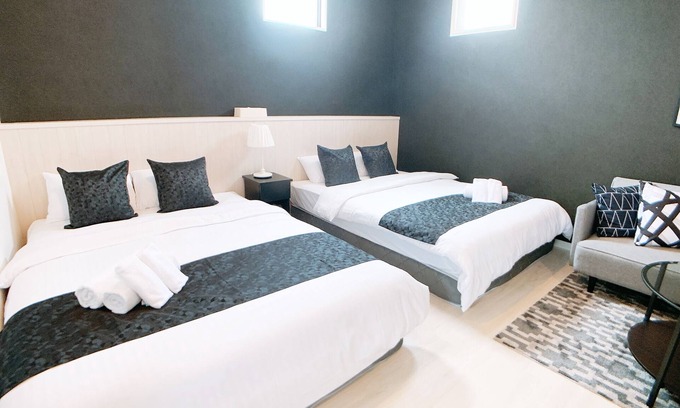 Hatsukaichi Hotel | Bar & Hotel Colors Miyajima