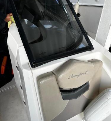 Jacare Boat Rental | Barco ventura 25 pés