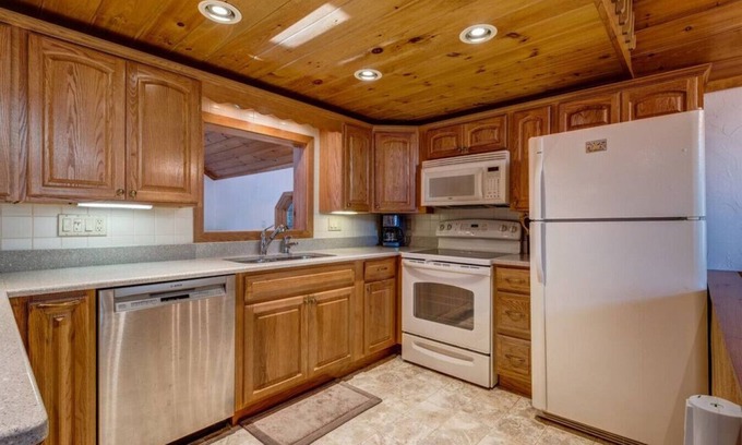 Jackson Ski Chalet | Barlett Dog friendly Chalet|Sauna near Ski Resort