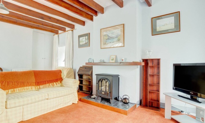 Alston House | Barn End - Two Bedroom House, Sleeps 4