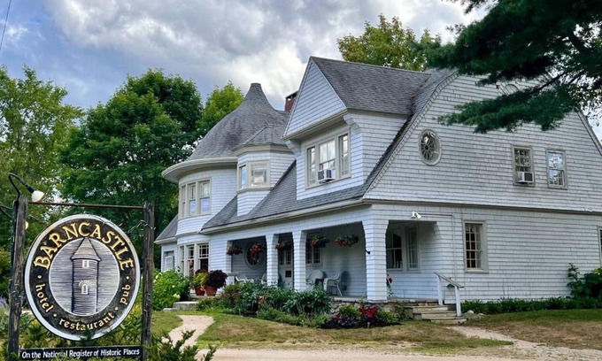 Blue Hill Hotel | Barncastle