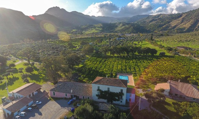 Gerace House | Barone GR Macrì Agriturismo Modi