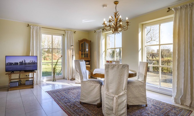 Rees House | Bauerncafé & Pension Drostenhof