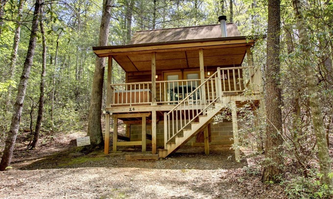 Sautee Nacoochee Cabin | Bavarian Hideaway 24