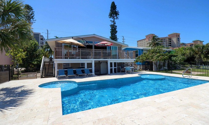 Fort Myers Beach House | Bay and Beach Blessing