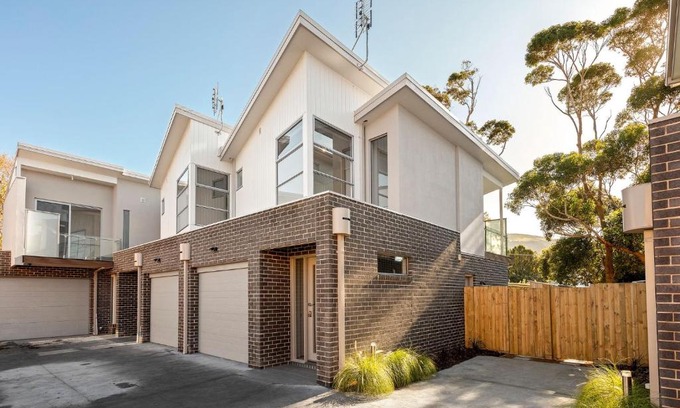 Apollo Bay Apartment | Bay and Relax
