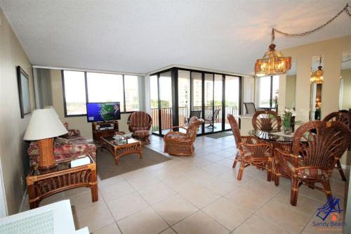 Isla del Sol House | Bay Front Serenity 4th Floor 2BD 2BA at Isla Del