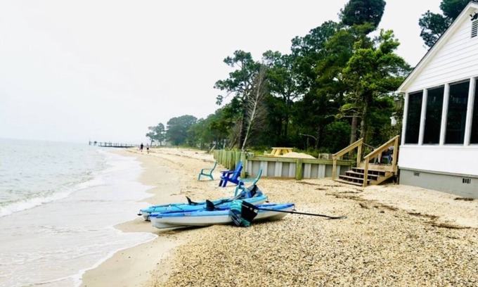 Point Lookout Cottage | π©π¨π πΊπ°π«π¬ πΉπ¬π»πΉπ¬π¨π» ππππ πππππ step of your porch into the sand ππππππππππ πππ