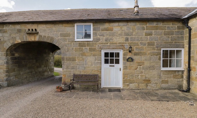 Briggswath Cottage | BAY VIEW COTTAGE, pet friendly, with a garden in Fylingthorpe