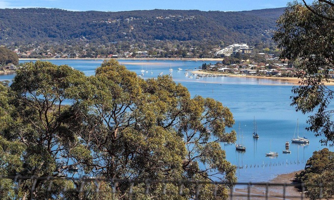 Killcare Heights Apartment | Bay View Couple's Condo