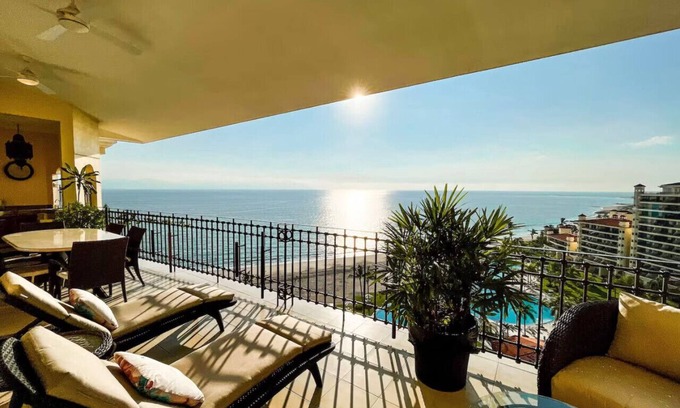 Marina Vallarta Apartment | Bay View Penthouse BVG