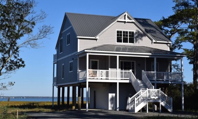 Chincoteague House | Bay View-WATERFRONT, DOCK, SUNSETS!