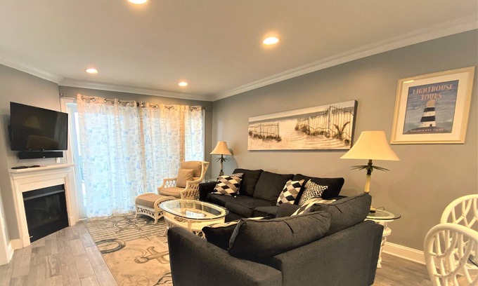 Dewey Beach Condo | Bay Views, Pet Friendly, 2BR Condo w/amenities Sleeps 6