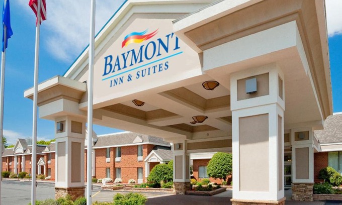 East Windsor Hotel | Baymont by Wyndham East Windsor Bradley Airport
