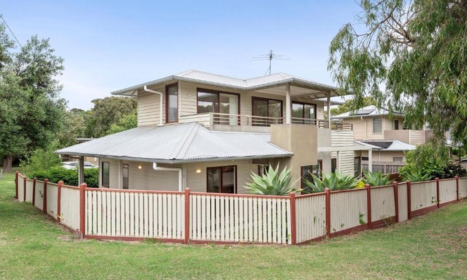 Queenscliff House | Bayti Retreat