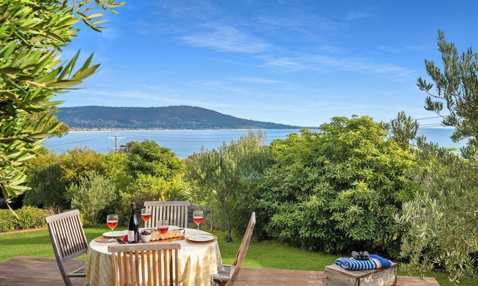 Mount Martha House | Bayview Retro - Garden Patio, Games, Beach