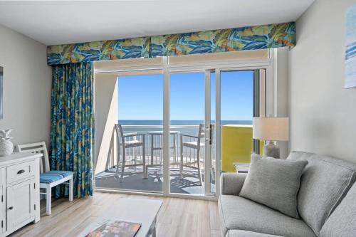Crescent Beach House | Baywatch Resort Oceanfront Unit 1004