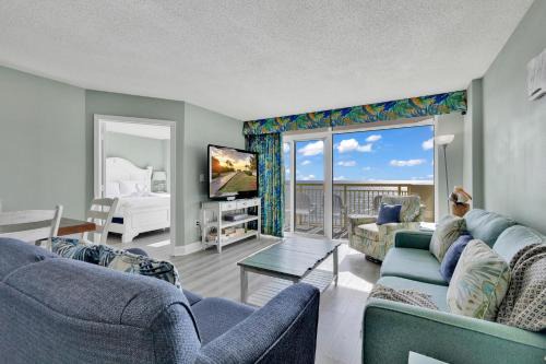 Crescent Beach Apartment | Baywatch Resort Oceanfront Dream Maker