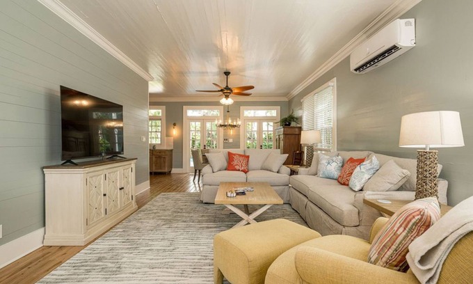 Midtown House | BE AS YOU ARE - 3 Bedroom/3 Bathroom - Mid Town KEY WEST w/POOL