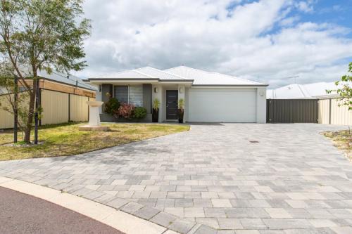 Geographe House | Be Wowed by Bayou Family Fun by the Beach