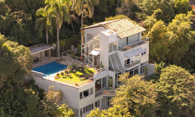 Vidigal House | BEAUTIFUL MANSION IN LEBLON/S.CONRADO.