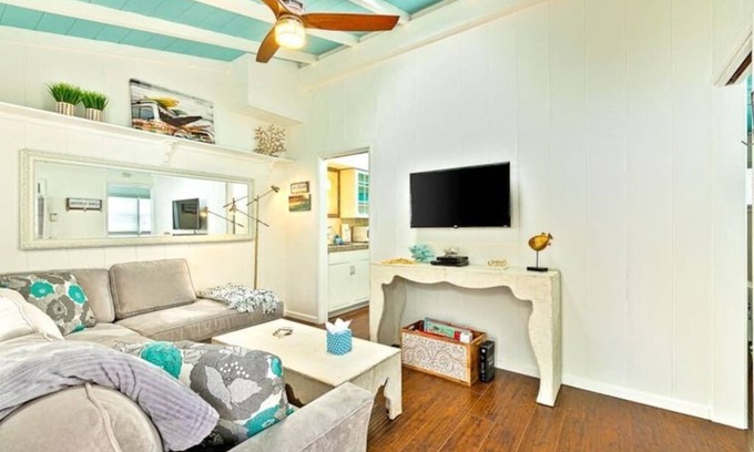 La Jolla Shores Apartment | Beach Bungalow 1 with Private Outdoor yard