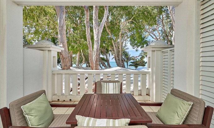 Palm Cove Apartment | Beach Club 2 Bedroom Oceanview Apartment Palm Cove