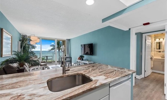 Hutchinson Island South Condo | Beach Condo/Island Beach Resort/No Cleaning Fee/Condo 307
