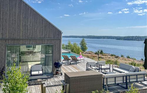 Osteraker Municipality House | Beach Front Home In Åkersberga With Sauna