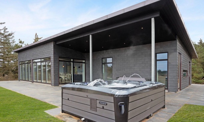 Oddesund Syd House | Beach front home in Thyholm with sauna