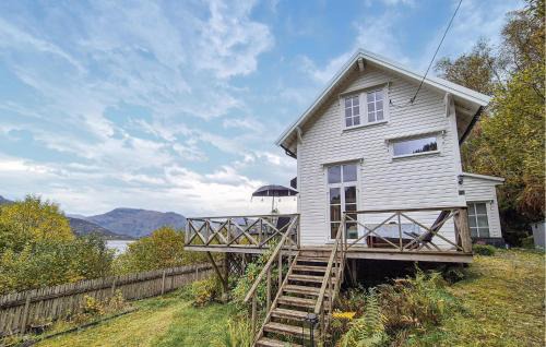 Vaksdal Municipality House | Beach Front Home In Vaksdal With House Sea View