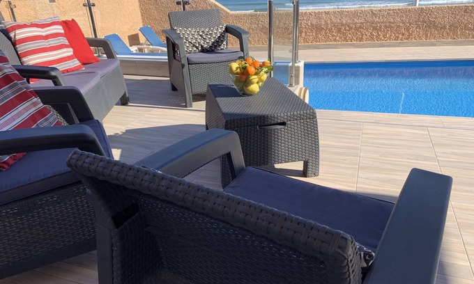 Torrevieja Villa | BEACH FRONT-LINE/Private Pool/Car not necessary/Air Con/Wi-Fi
