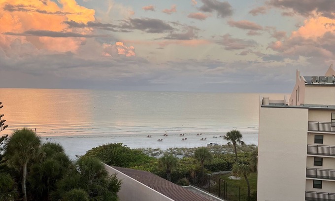 Siesta Key Condo | Beach front location, 2 bed/2 bath new matresses,newly decorated,