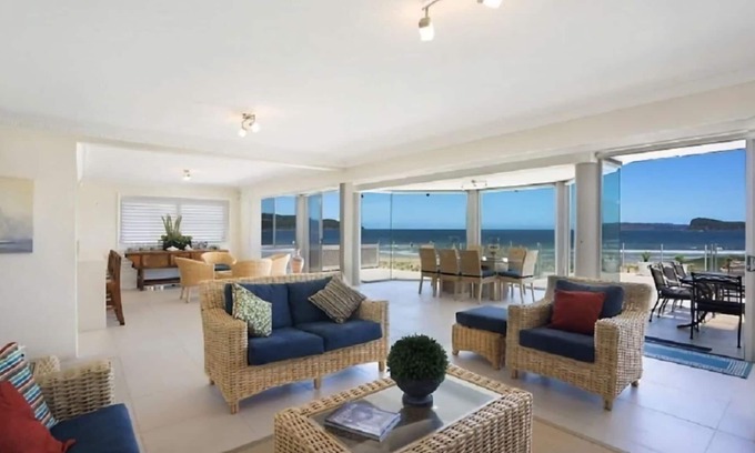 Umina Beach House | Beach Front on the Esplanade