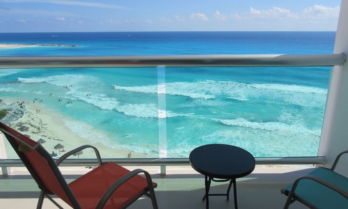 Punta Cancun Condo | Beach Front Penthouse Ocean Dreams Resort w/Amazing Views!